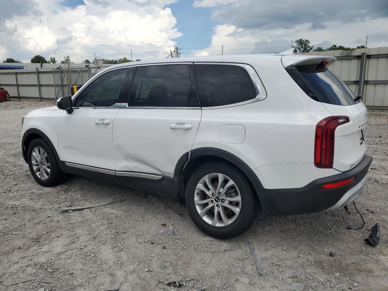 5XYP24HC1NG206833 2022 KIA TELLURIDE - Image 2