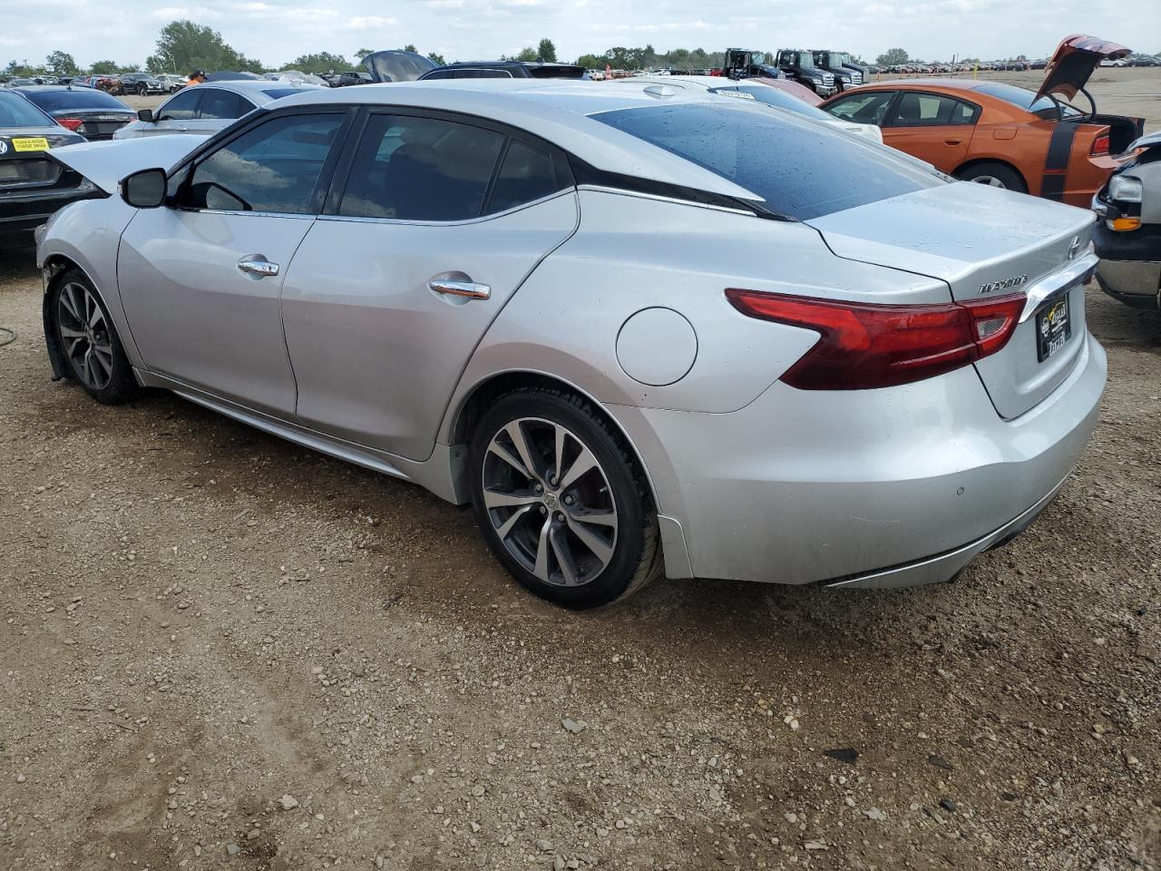 2017 Nissan Maxima - Image 2