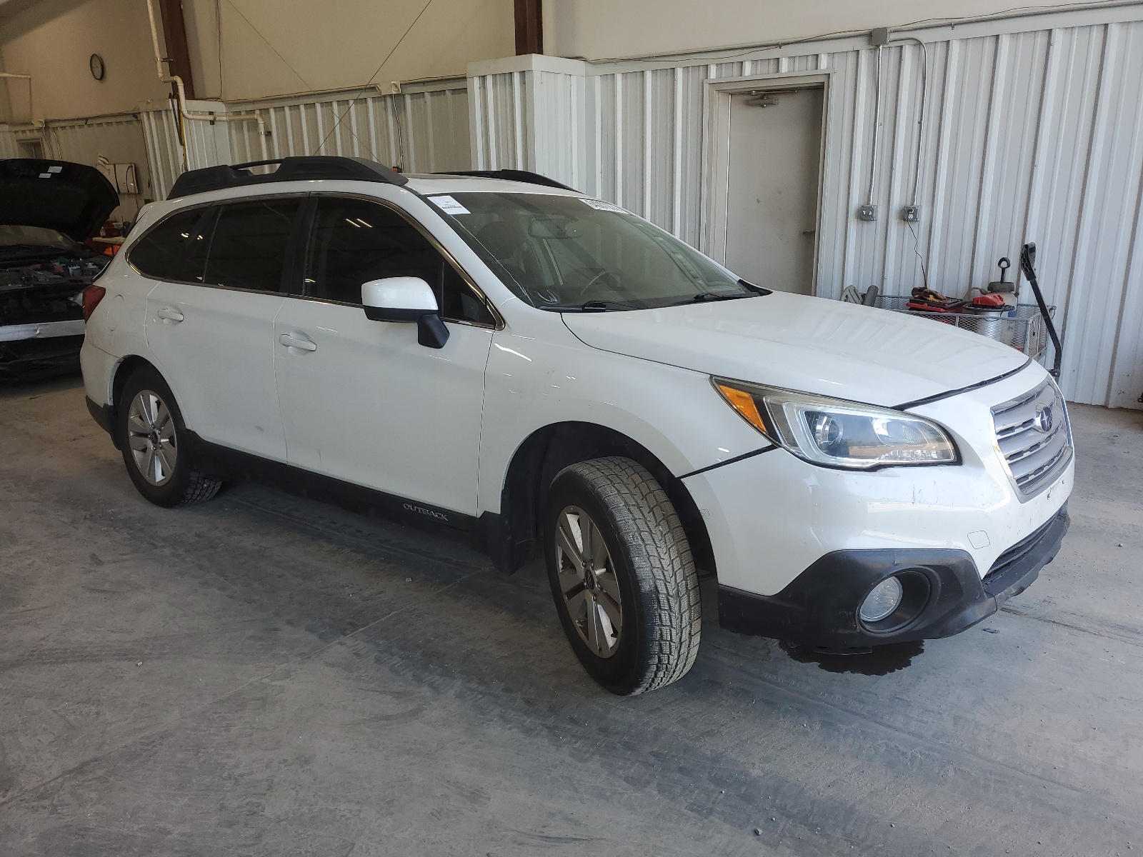 2015 Subaru Outback 2.5I Premium vin: 4S4BSBDC9F3329494