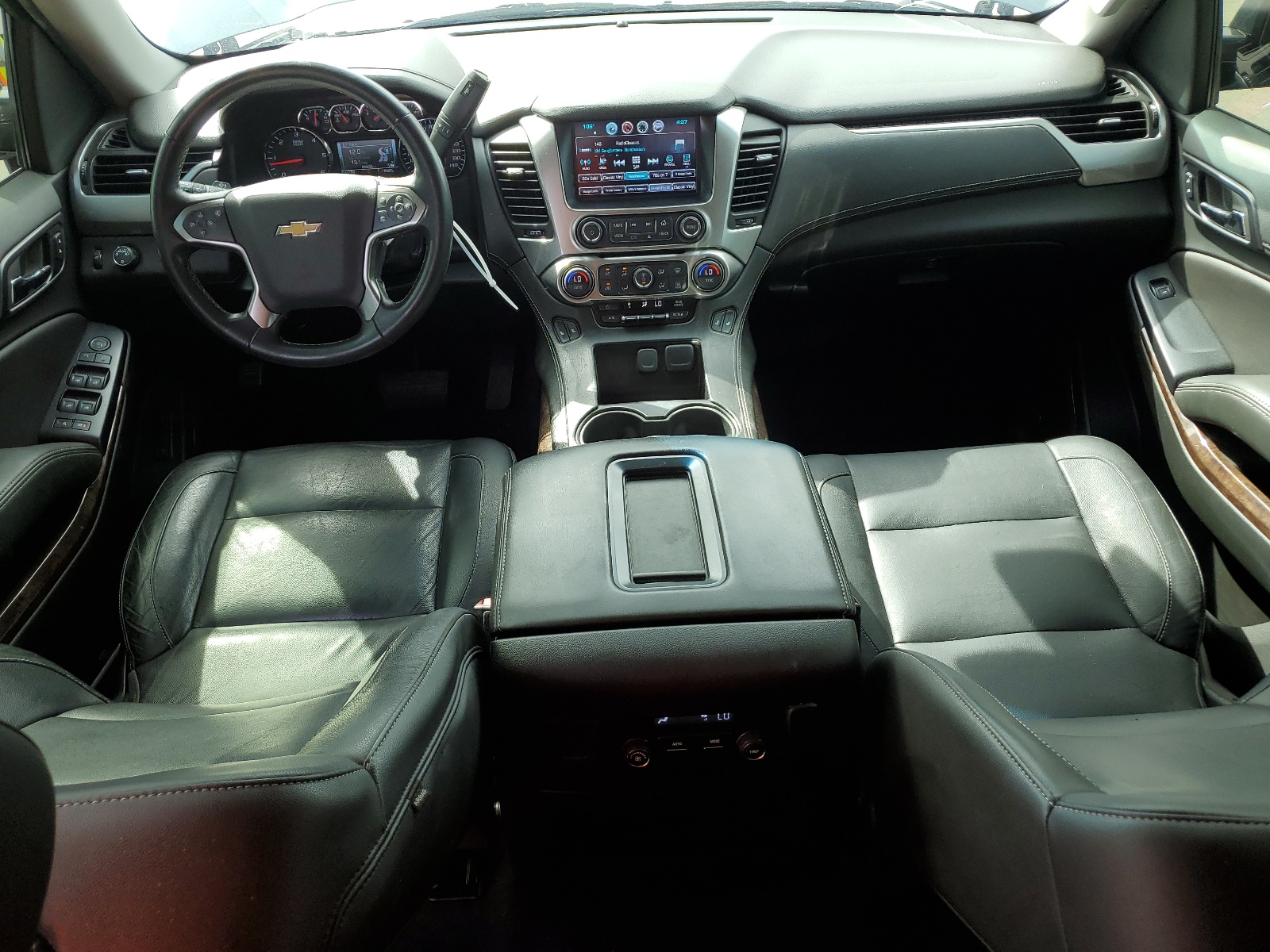 1GNSCBKC3KR139130 2019 Chevrolet Tahoe C1500 Lt