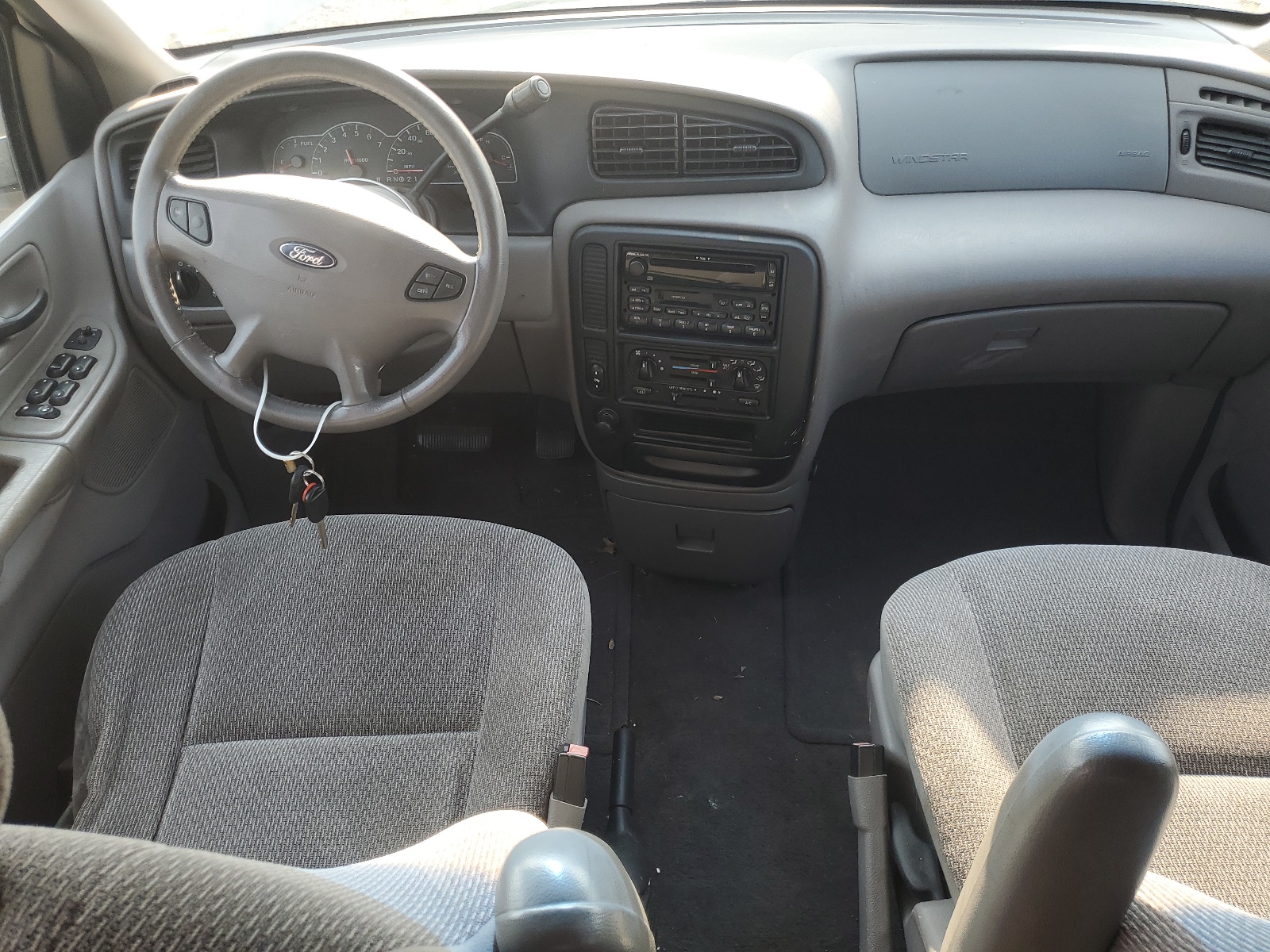 2FMDA52493BA64838 2003 Ford Windstar Se