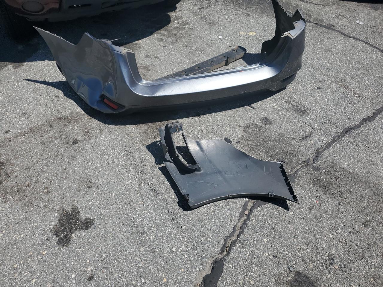 2018 Nissan Sentra S VIN: 3N1AB7AP5JY307418 Lot: 63017504