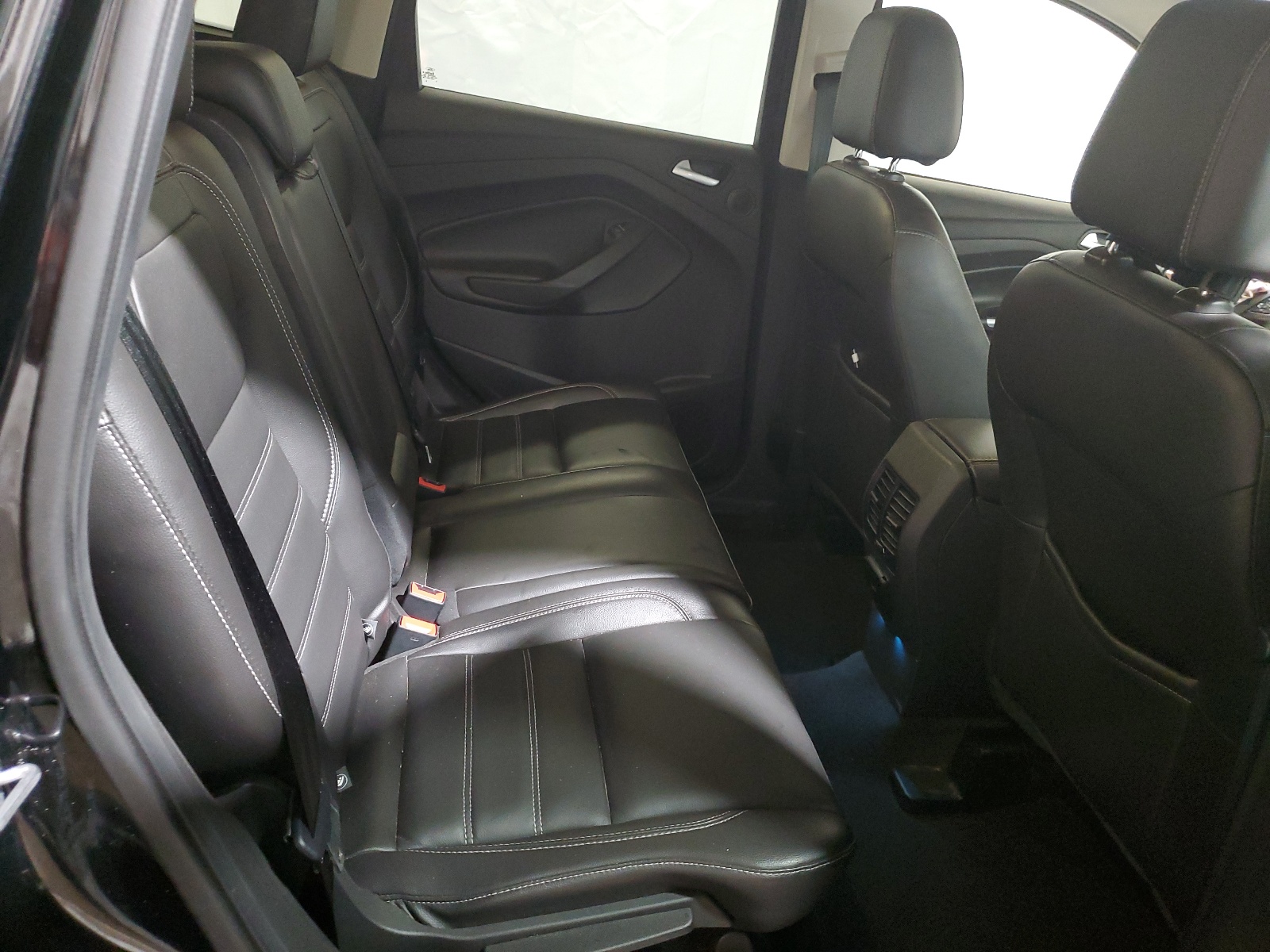 1FMCU9JD1HUB25869 2017 Ford Escape Titanium