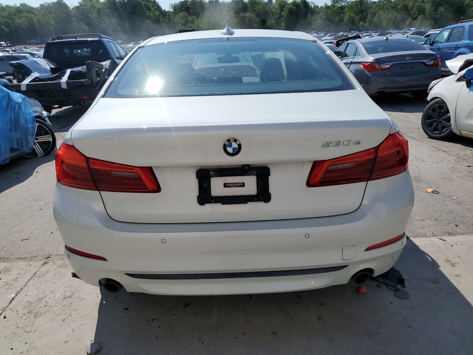 WBAJB1C59KB375594 2019 BMW 530Xe