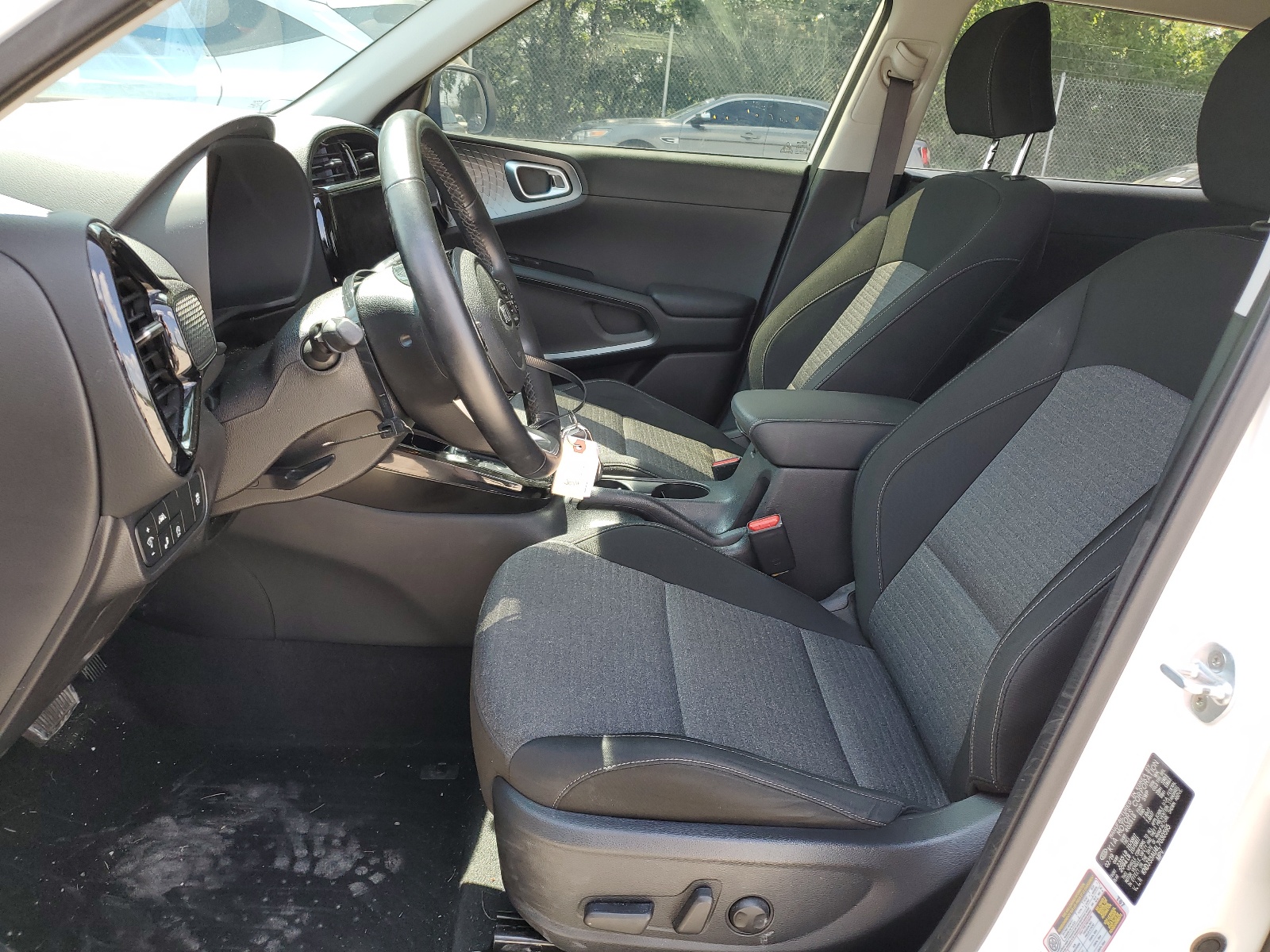 KNDJ33AU4L7030595 2020 Kia Soul Ex