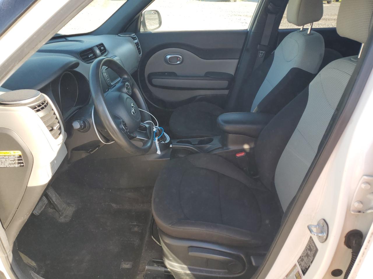 2017 Kia Soul VIN: KNDJN2A20H7469271 Lot: 61001624