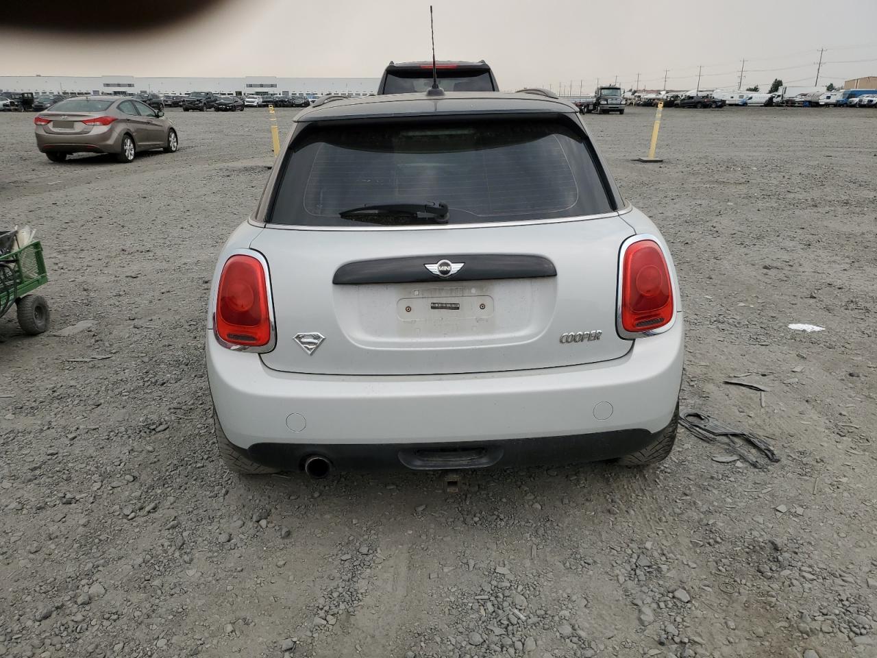 2016 Mini Cooper VIN: WMWXU1C58G2D12257 Lot: 64064324