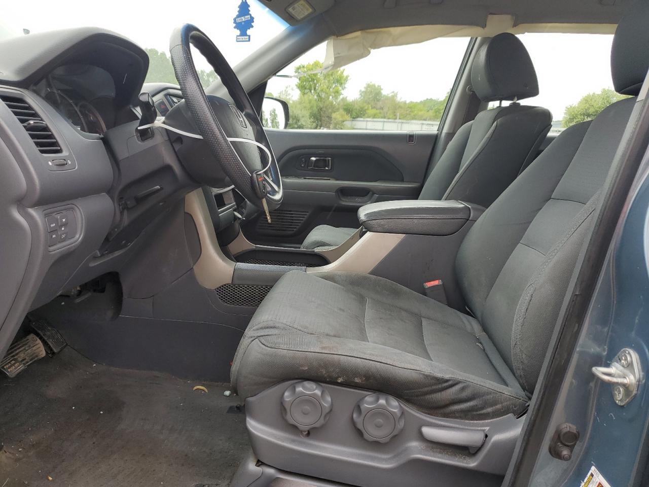 2007 Honda Pilot Lx VIN: 5FNYF18197B030498 Lot: 64269414