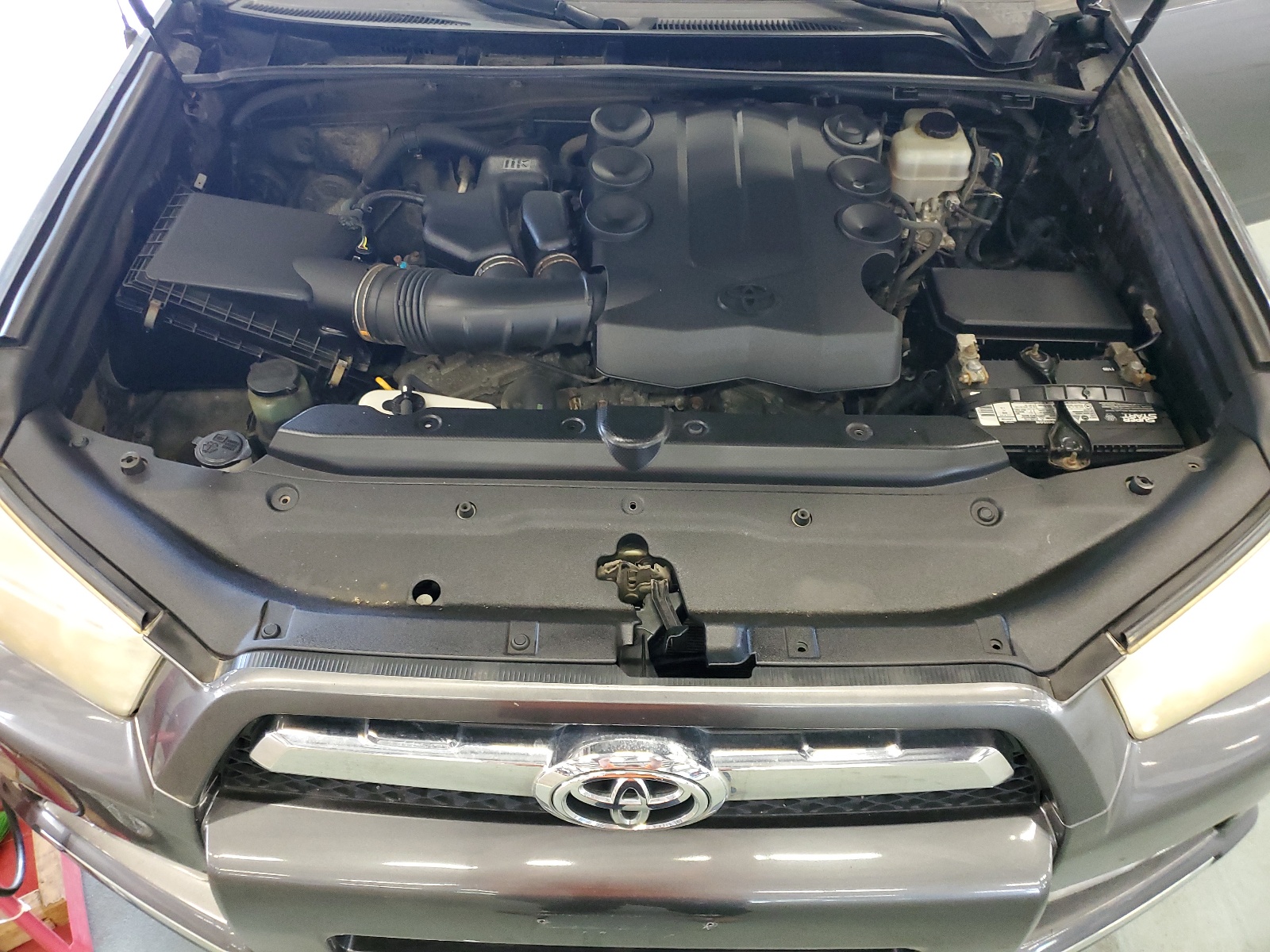 JTEBU5JR4A5005712 2010 Toyota 4Runner Sr5