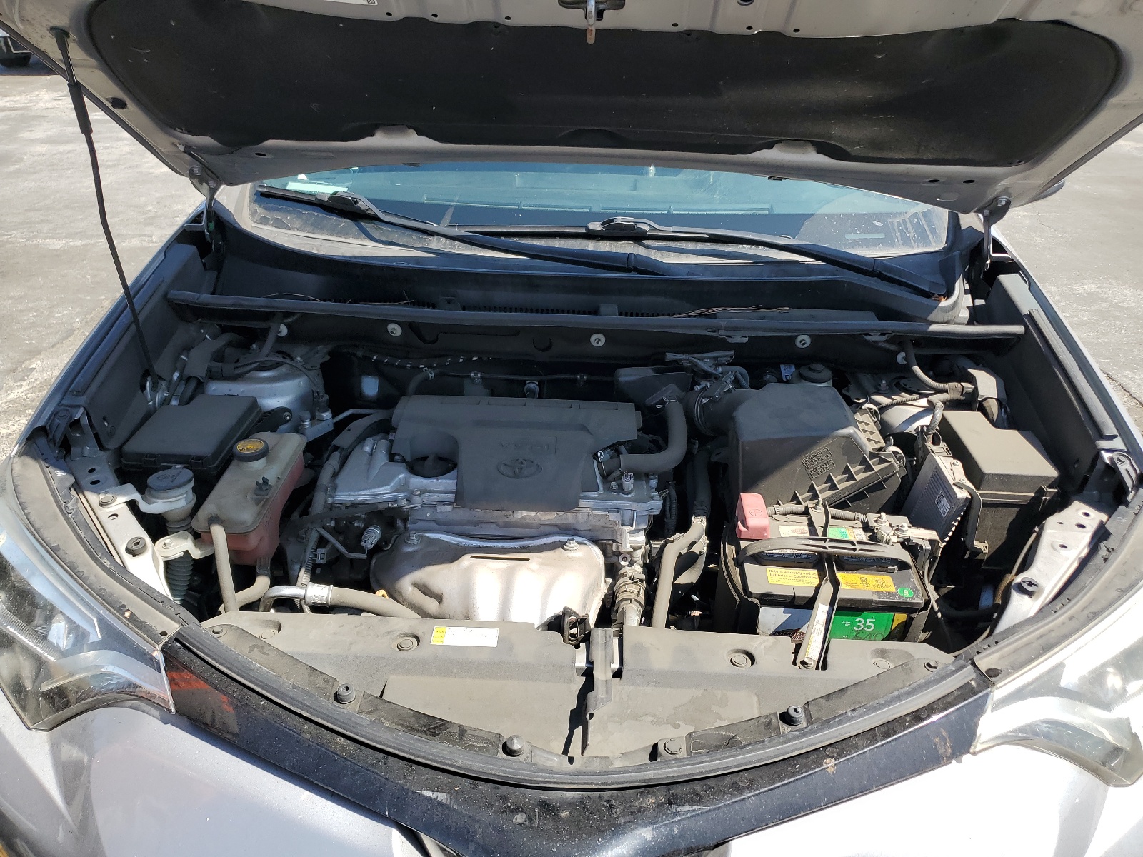 2T3NFREV9HW380508 2017 Toyota Rav4 Se