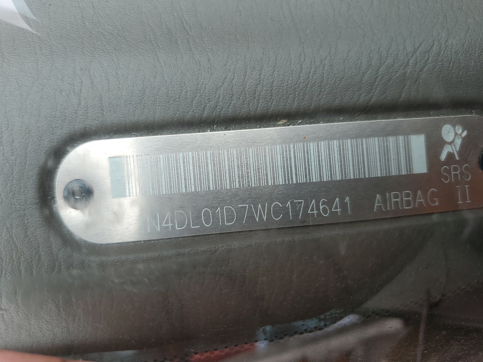 1N4DL01D7WC174641 1998 Nissan Altima Xe