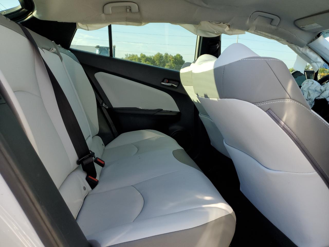 2021 Toyota Prius Prime Le VIN: JTDKAMFP6M3185323 Lot: 61689394