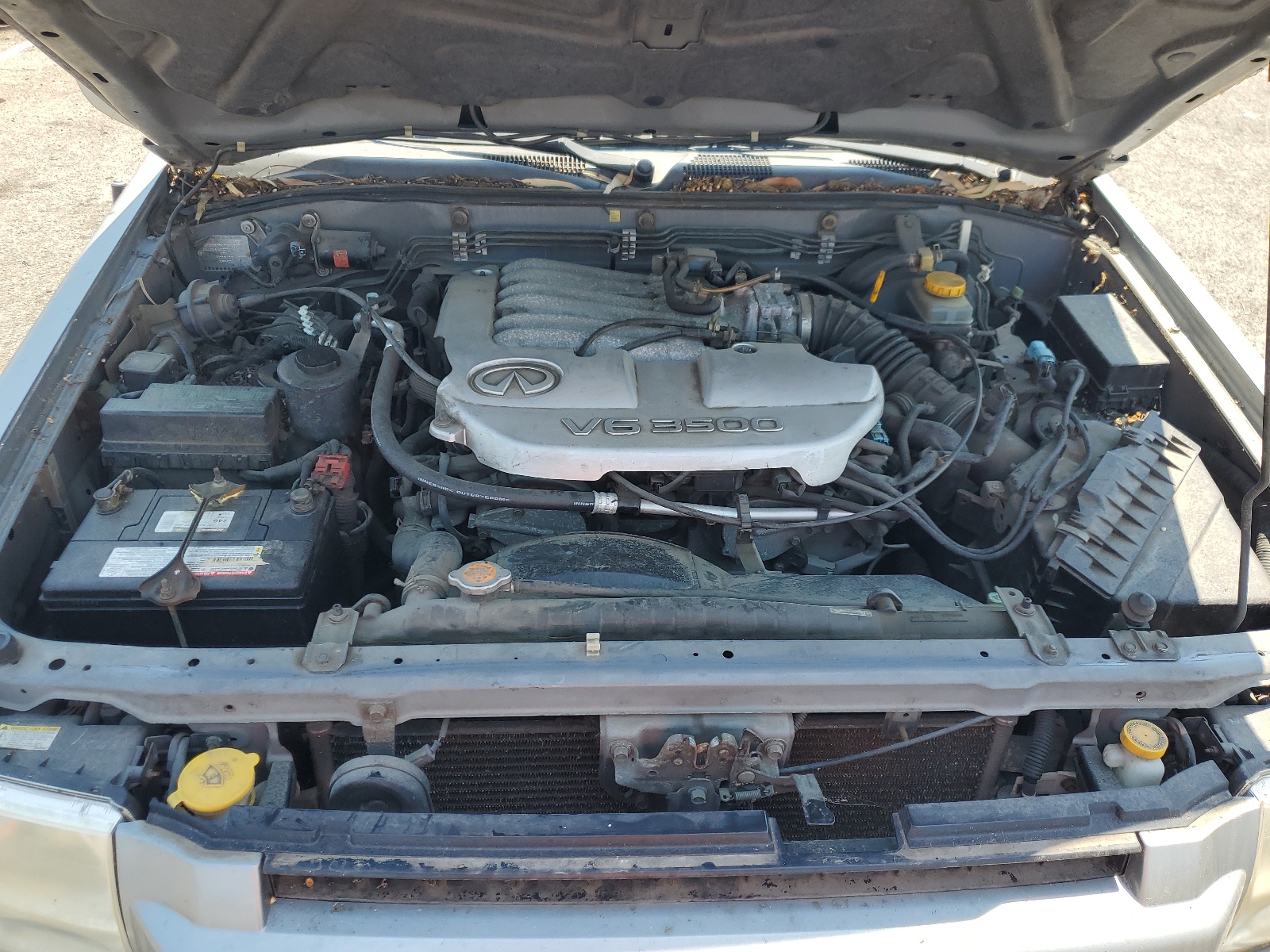 JNRDR09X71W203912 2001 Infiniti Qx4