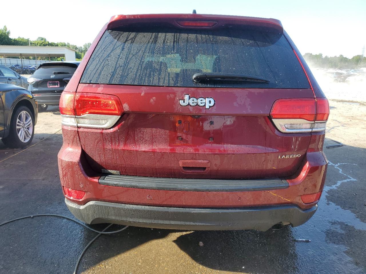 1C4RJEAGXJC275467 2018 Jeep Grand Cherokee Laredo