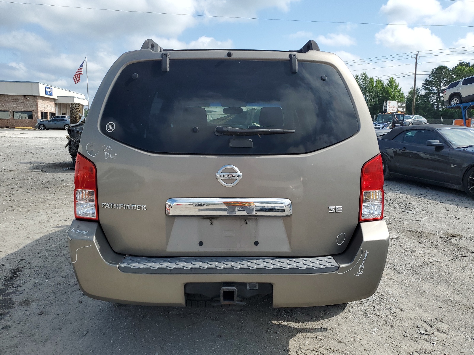 5N1AR18W85C745511 2005 Nissan Pathfinder Le