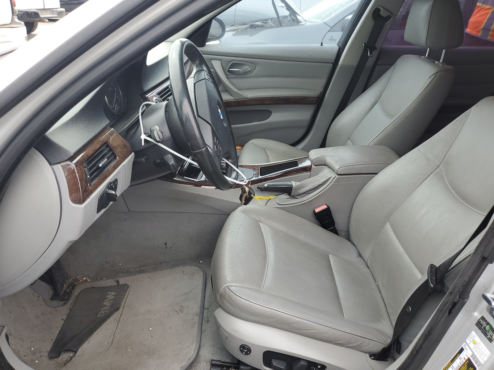 WBAVC53588F010637 2008 BMW 328 I Sulev