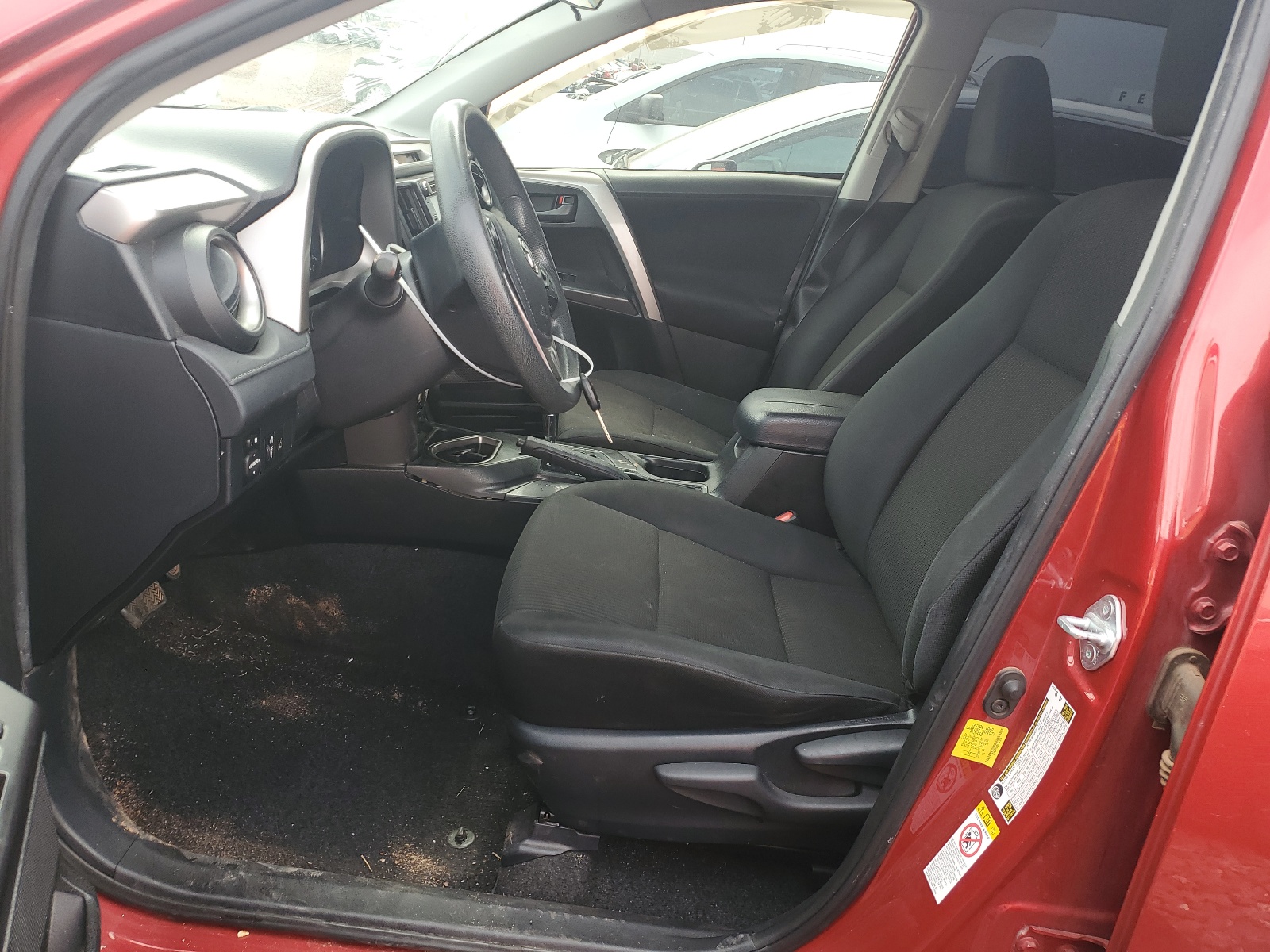 JTMZFREV0HJ141879 2017 Toyota Rav4 Le