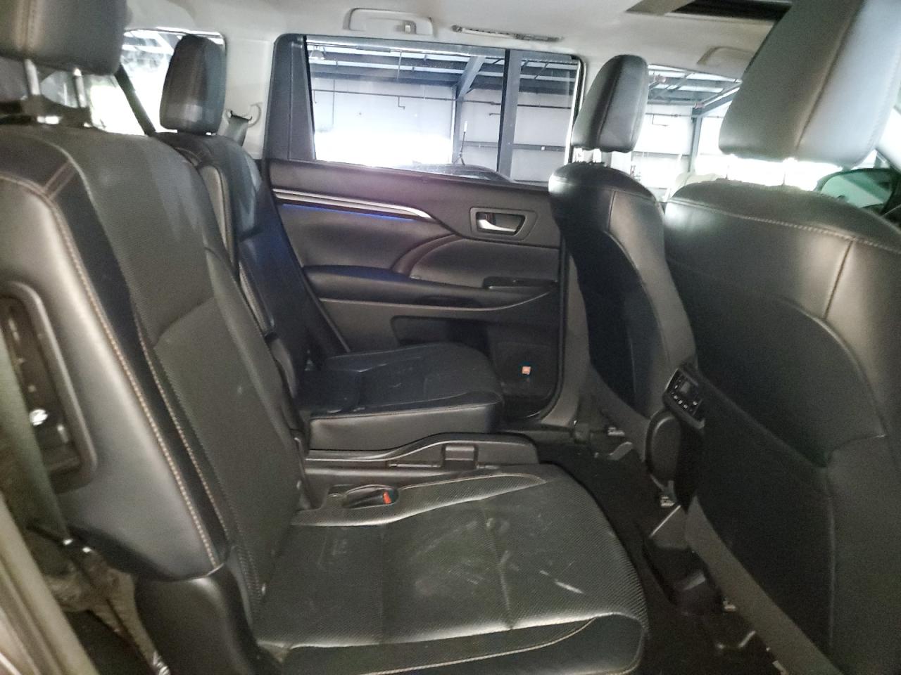 2014 Toyota Highlander Limited VIN: 5TDDKRFH8ES005271 Lot: 64045854