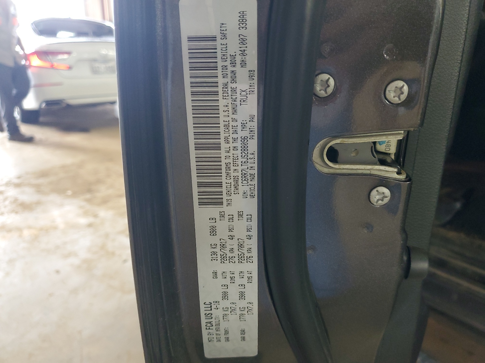 1C6RR7LT6JS288096 2018 Ram 1500 Slt