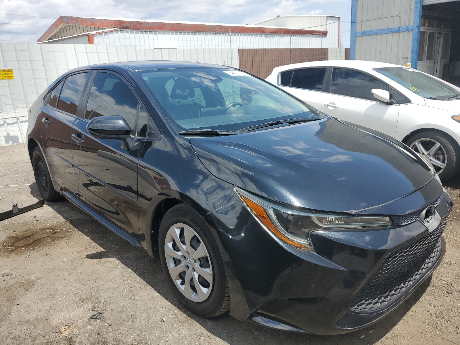 2021 Toyota Corolla Le vin: JTDEPMAE2MJ126055