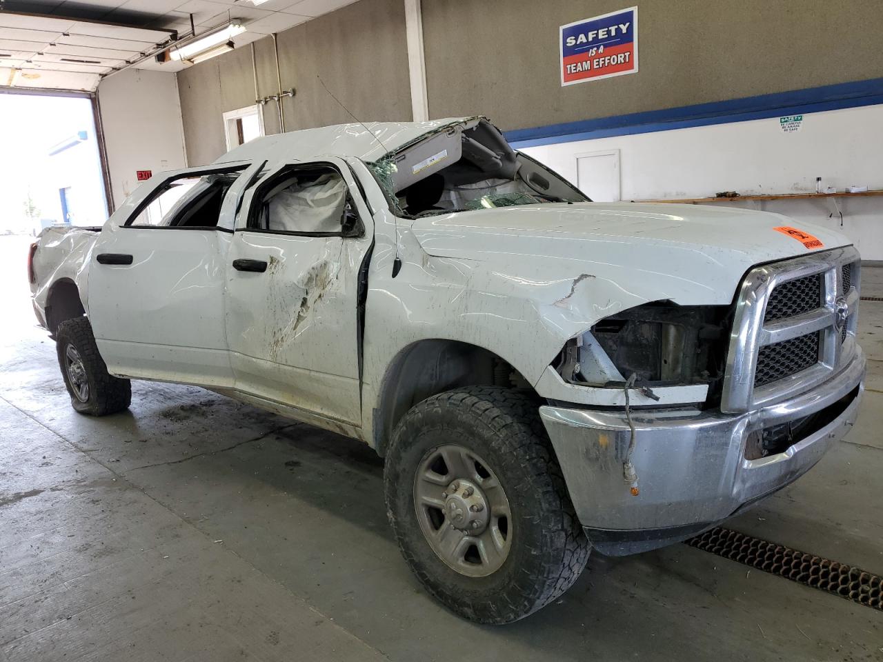 2015 RAM 2500 - Image 4
