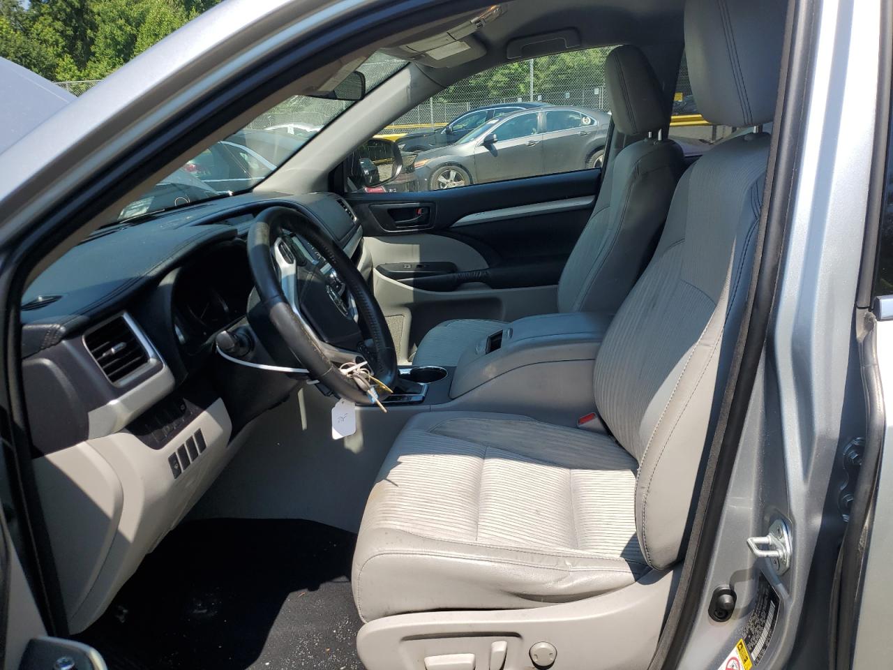 2014 Toyota Highlander Le VIN: 5TDBKRFH0ES063169 Lot: 61334464