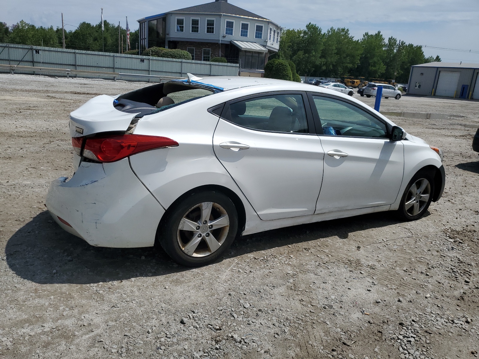 5NPDH4AE8DH389748 2013 Hyundai Elantra Gls