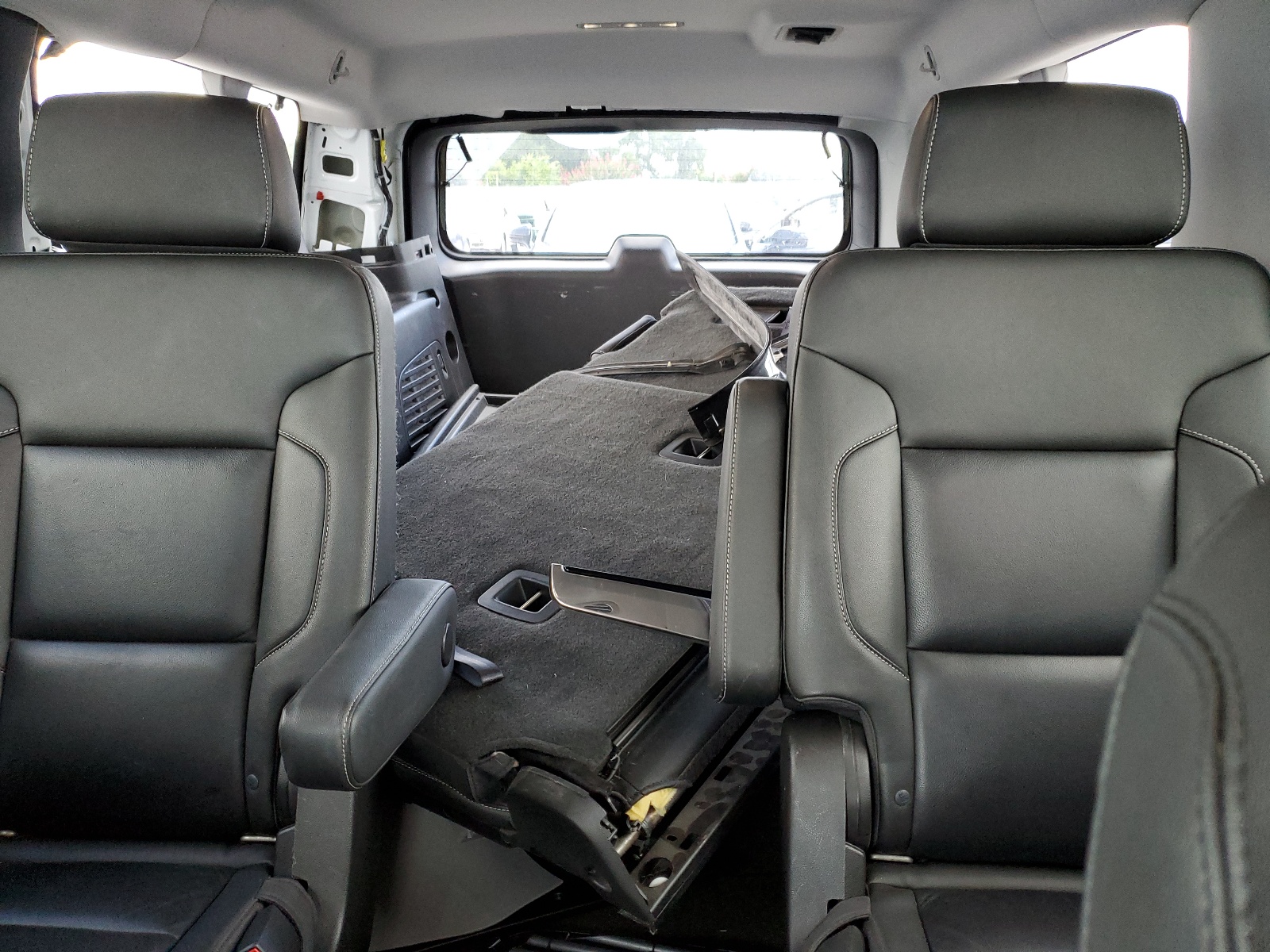 1GNSCHKC5GR469104 2016 Chevrolet Suburban C1500 Lt