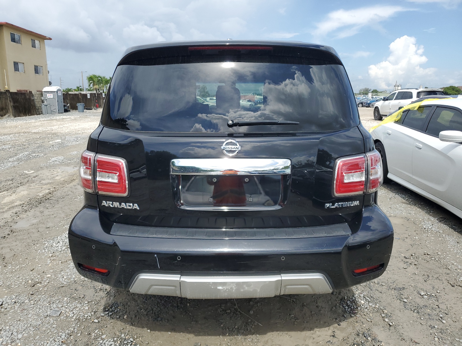 JN8AY2ND5H9000656 2017 Nissan Armada Sv