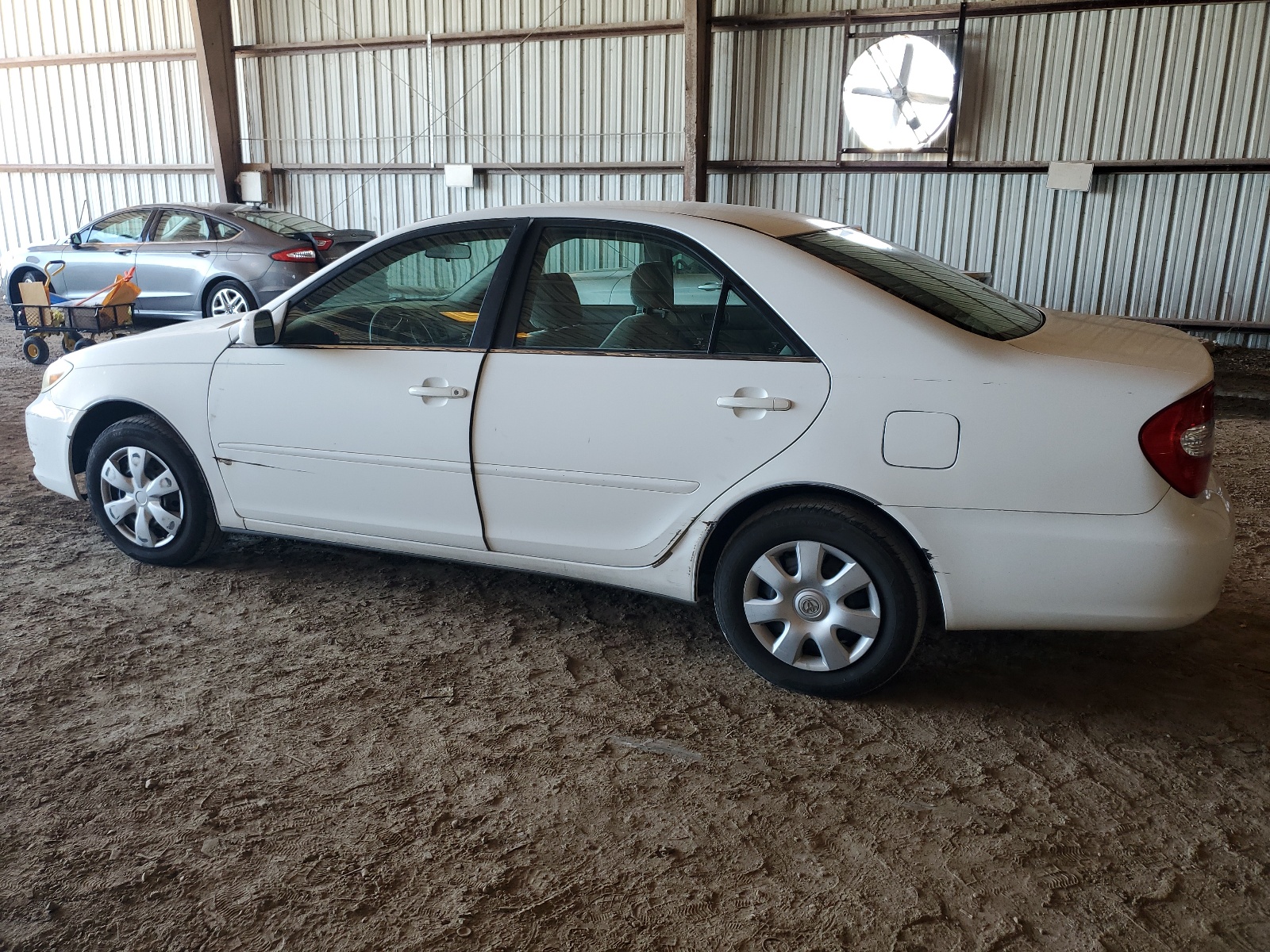 4T1BE32K74U266054 2004 Toyota Camry Le