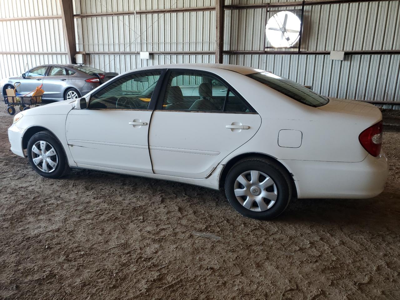 2004 Toyota Camry Le VIN: 4T1BE32K74U266054 Lot: 62676684