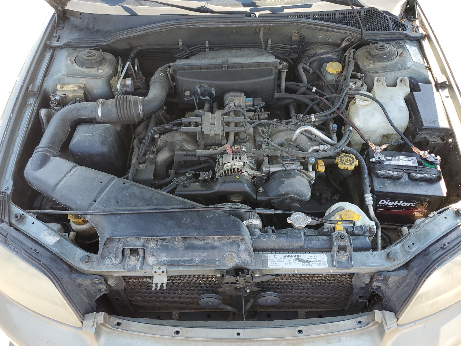 4S3BH686117624573 2001 Subaru Legacy Outback Limited