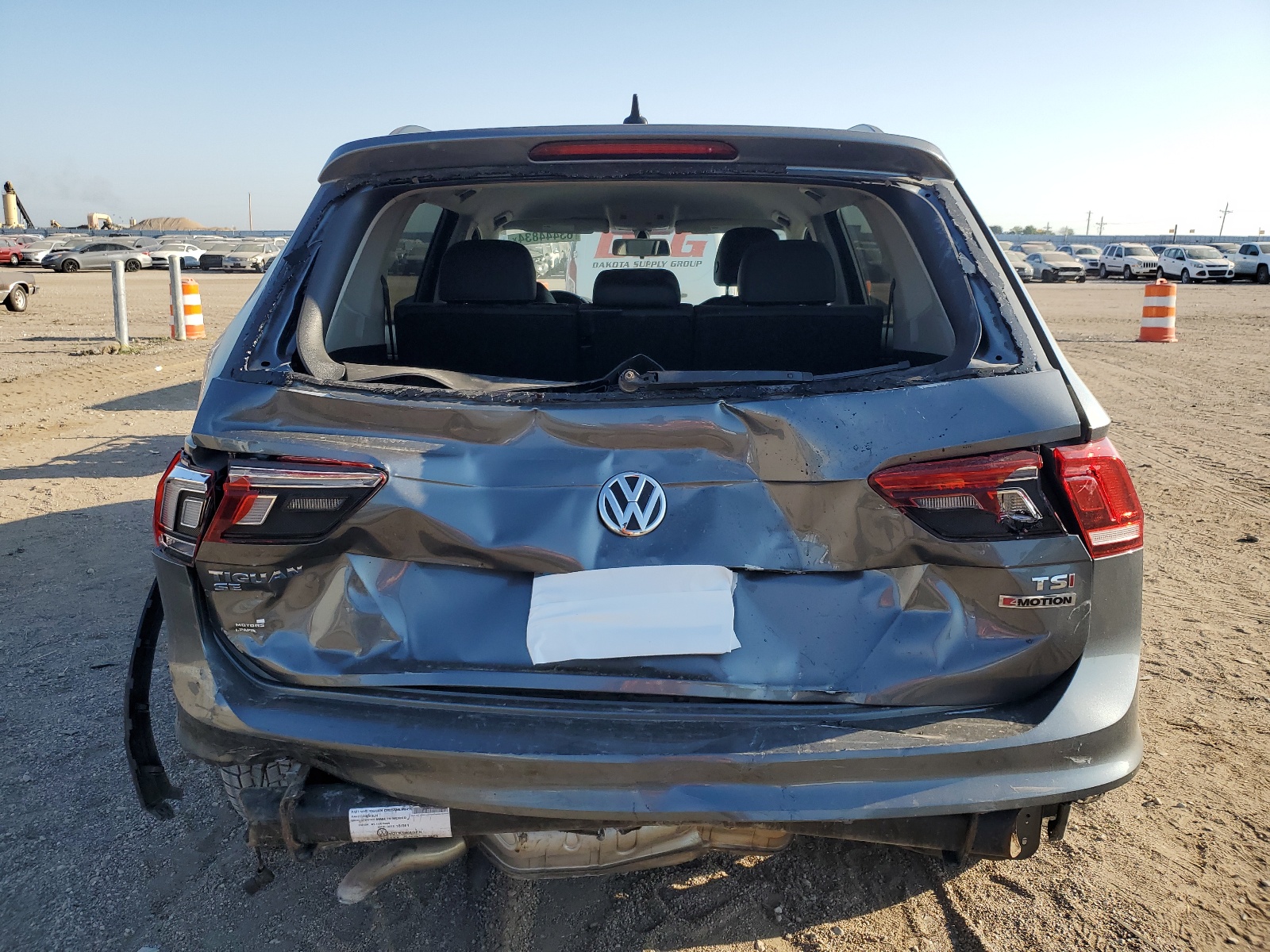 3VV2B7AX3JM132886 2018 Volkswagen Tiguan Se