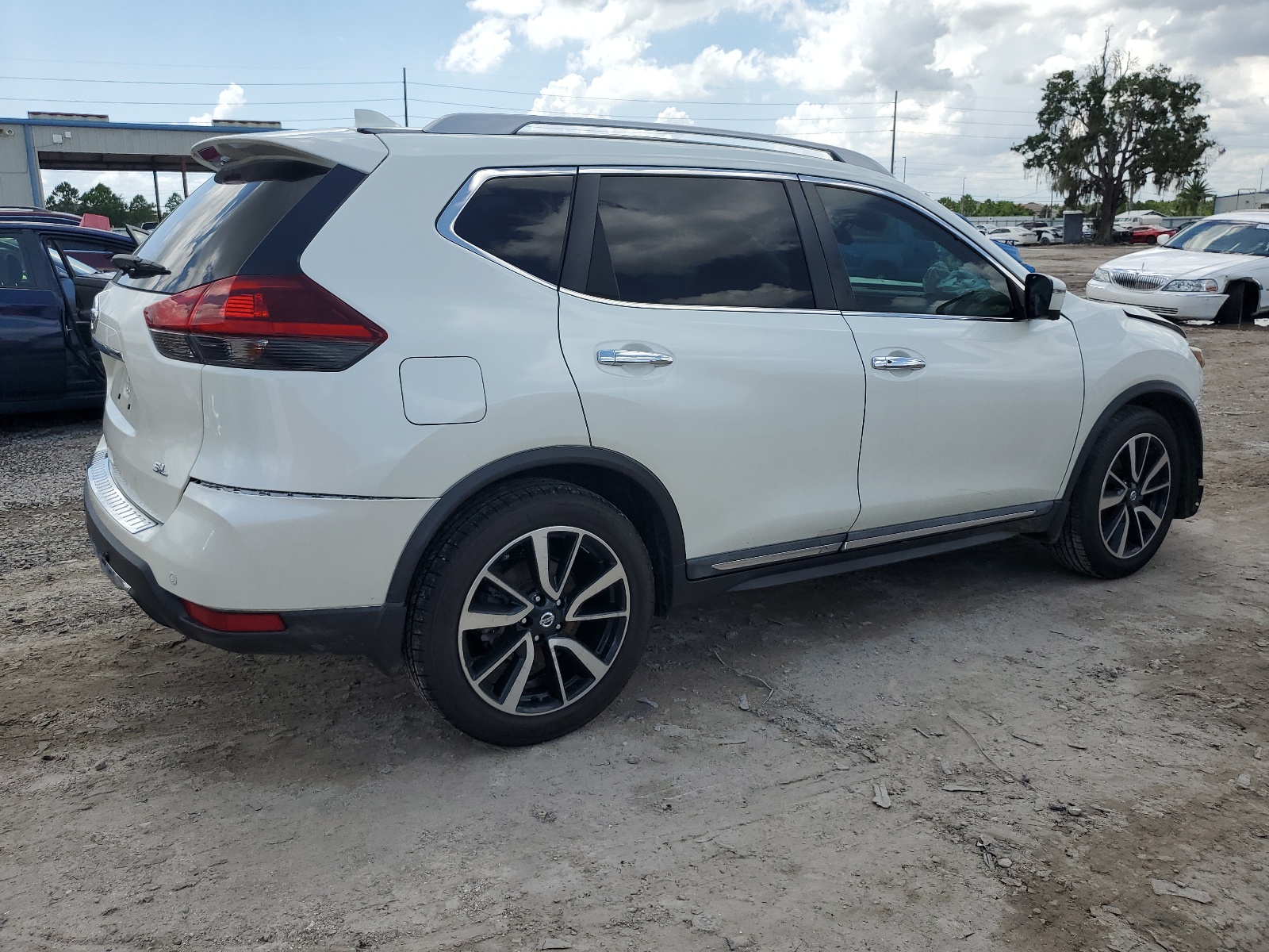 5N1AT2MT3KC718439 2019 Nissan Rogue S