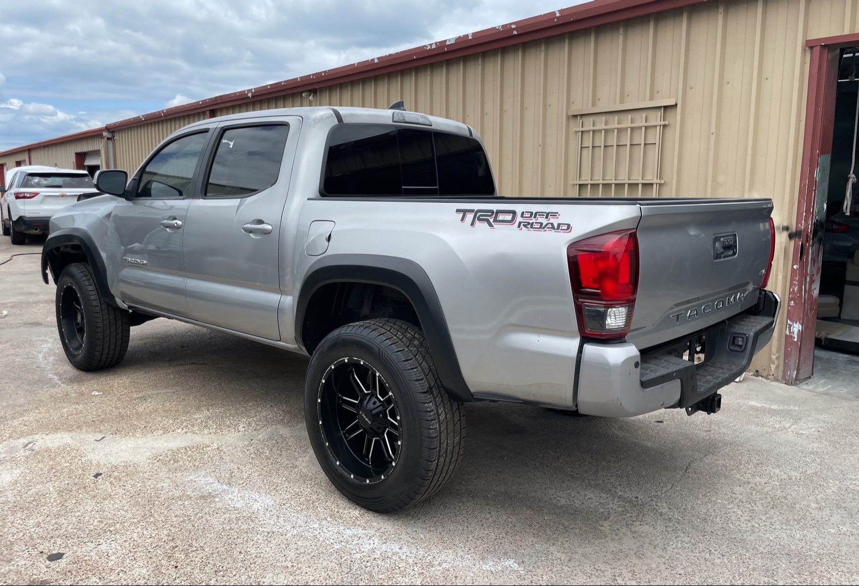 2018 Toyota Tacoma Double Cab vin: 3TMAZ5CN7JM056286