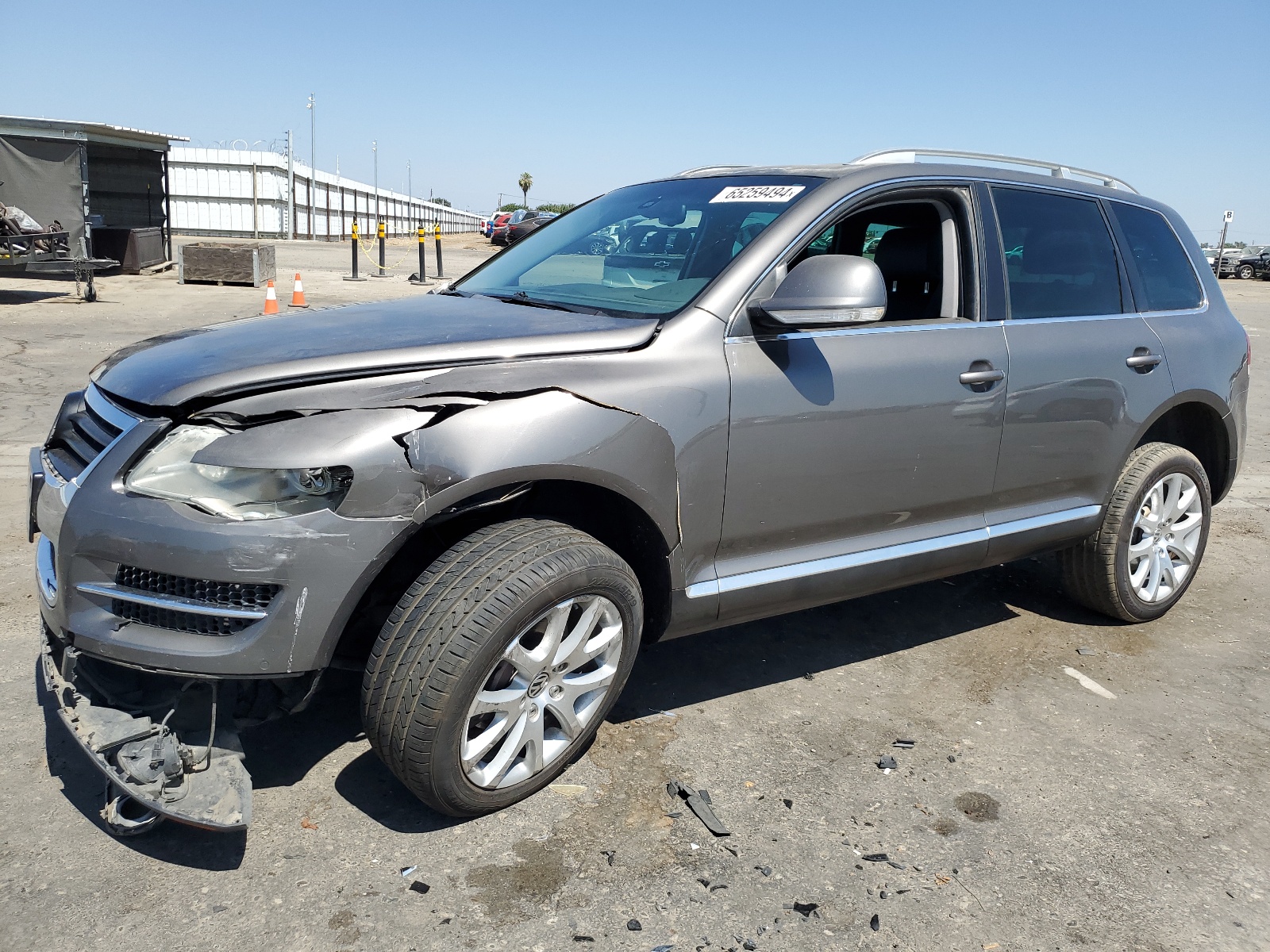 WVGBF7A95AD003799 2010 Volkswagen Touareg V6