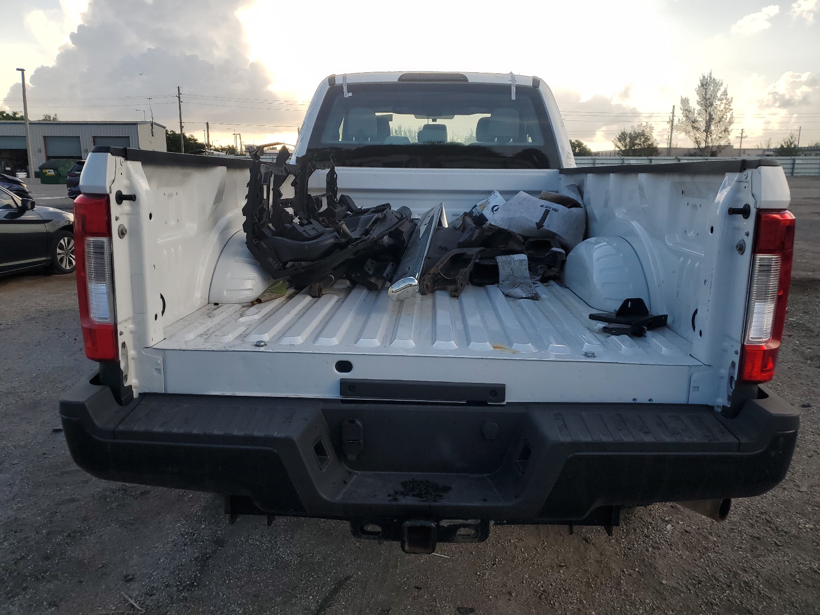 1FD8X3B63HEB81428 2017 Ford F350 Super Duty