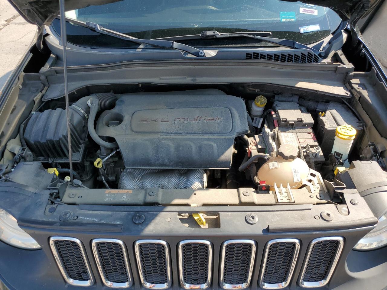 ZACCJBBT1FPB80735 2015 Jeep Renegade Latitude