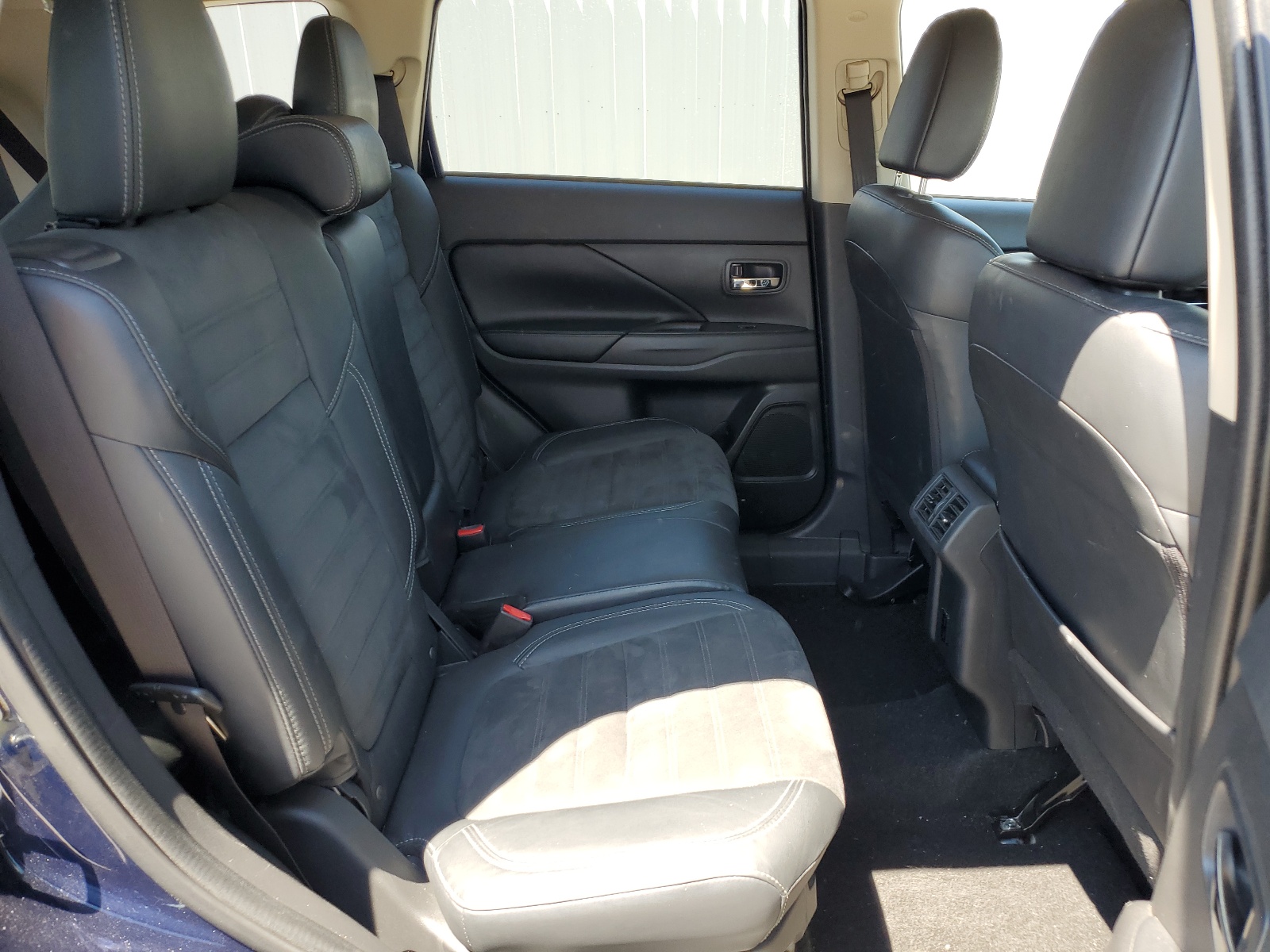 JA4AZ3A34LZ043903 2020 Mitsubishi Outlander Se