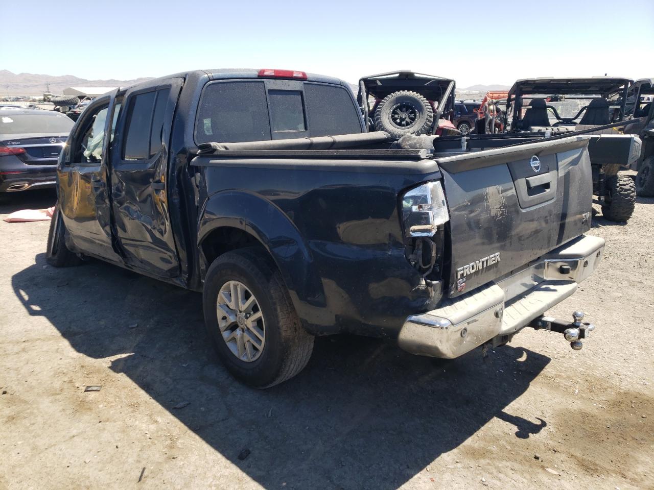 1N6AD0ER7HN706264 2017 NISSAN NAVARA - Image 2