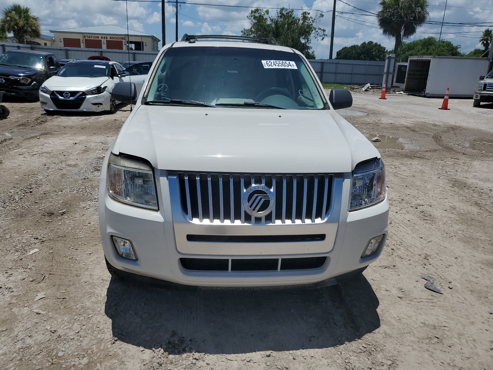 4M2CN8B71BKJ00665 2011 Mercury Mariner