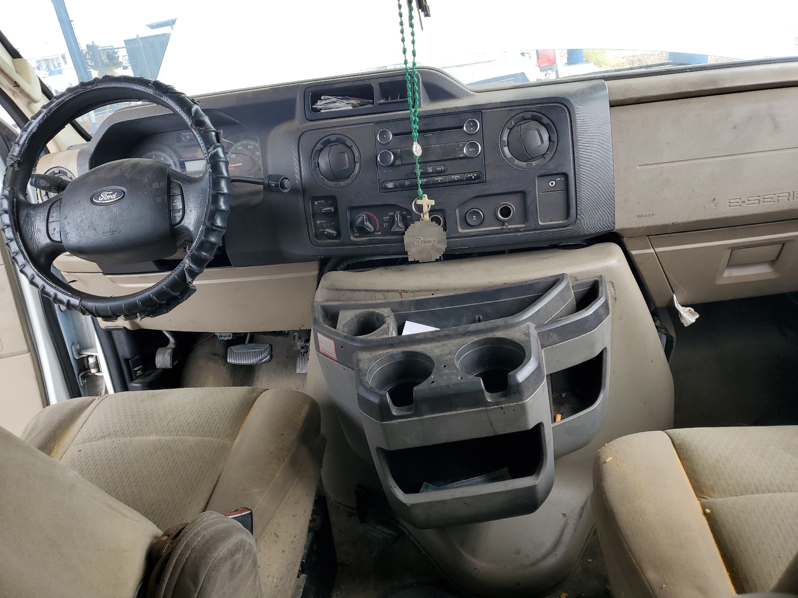 1FBNE3BL0ADA18268 2010 Ford Econoline E350 Super Duty Wagon