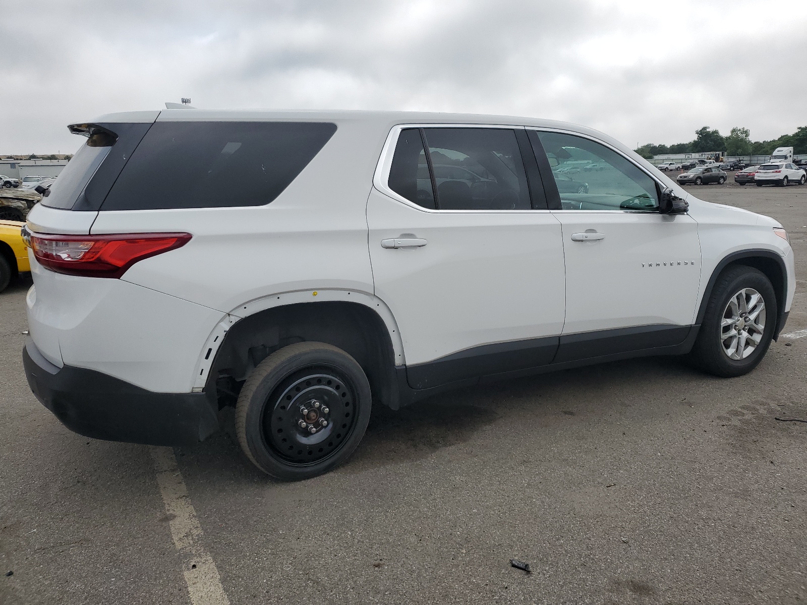 1GNEVFKWXJJ155234 2018 Chevrolet Traverse Ls