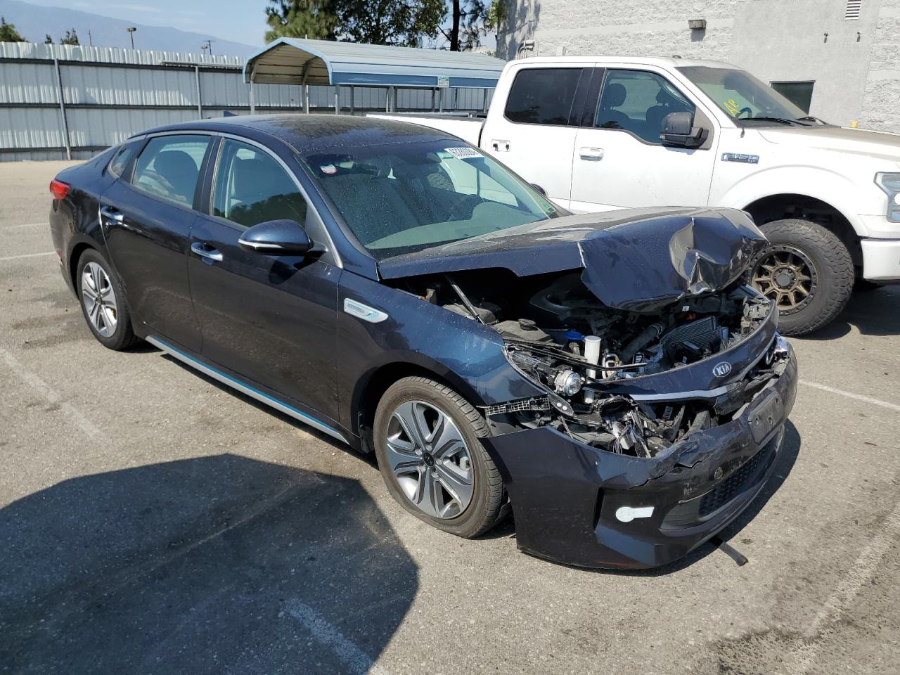 2017 Kia Optima Plug-In Hybrid VIN: KNAGV4LD0H5013882 Lot: 63280084