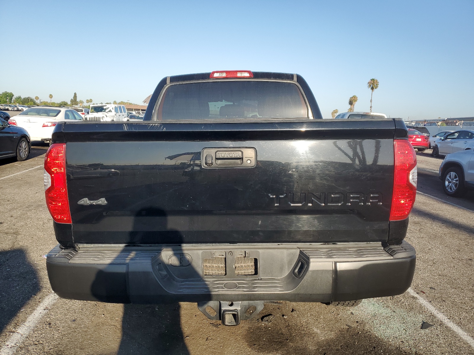 5TFDY5F13HX652685 2017 Toyota Tundra Crewmax Sr5