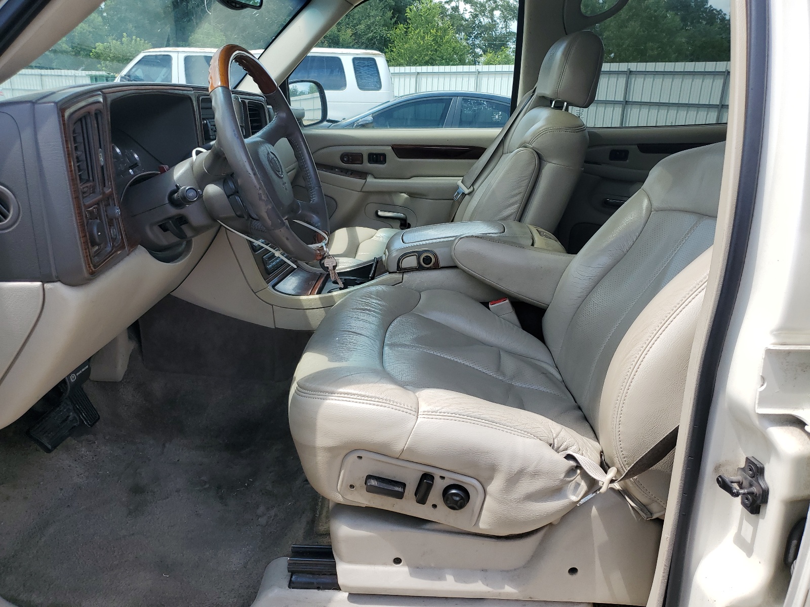 1GYEK63N52R242804 2002 Cadillac Escalade Luxury