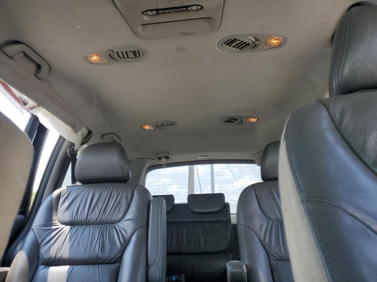 2005 Honda Odyssey Touring VIN: 5FNRL38885B057906 Lot: 62534894