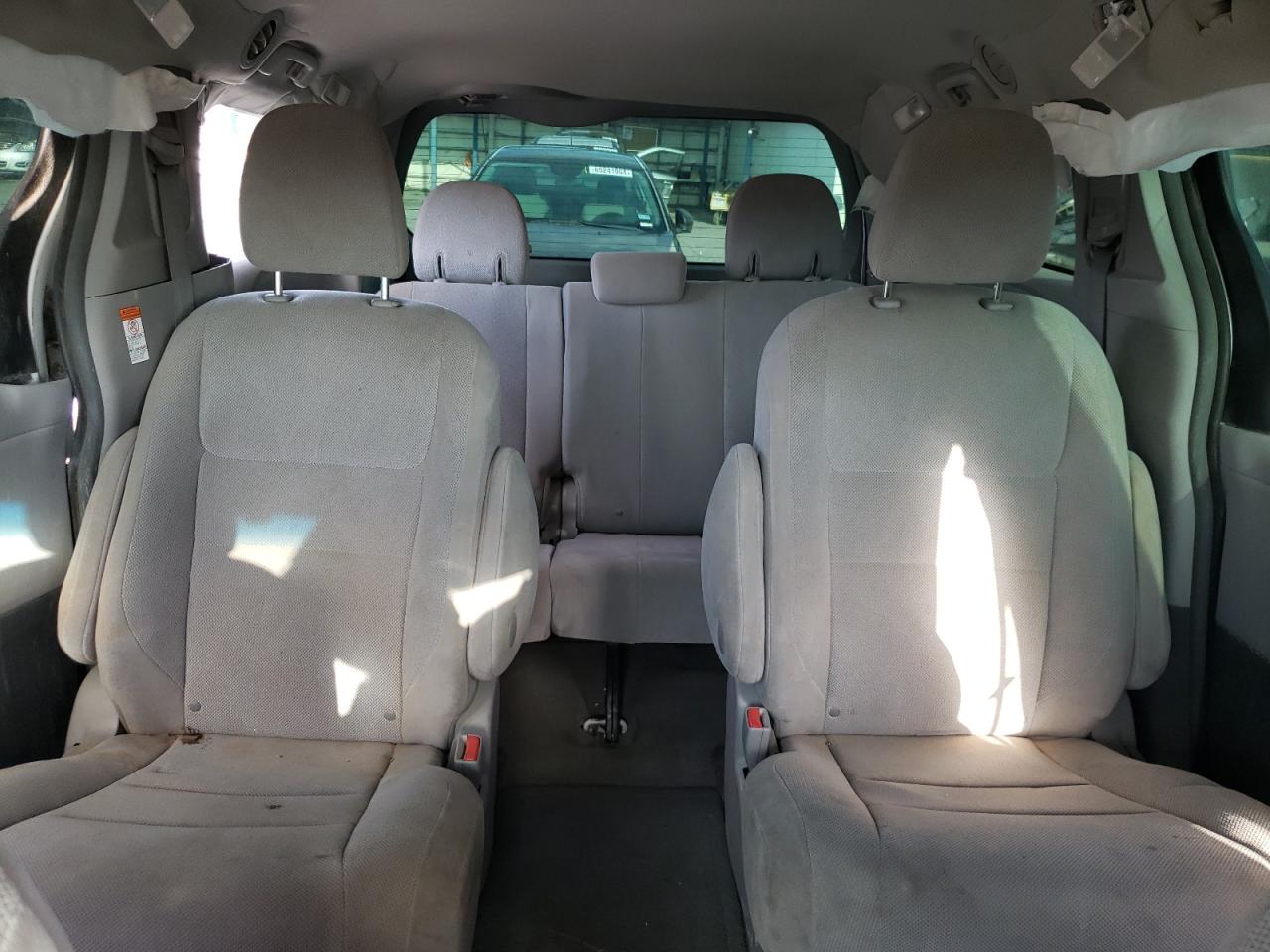 5TDZZ3DC0HS841182 2017 Toyota Sienna