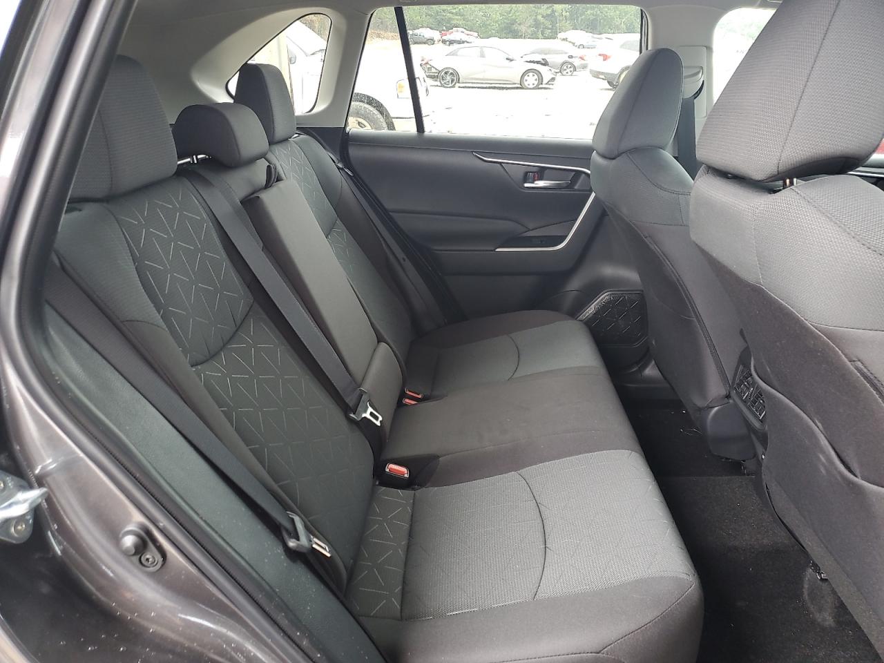 2024 Toyota Rav4 Xle VIN: 2T3W1RFV0RC282293 Lot: 63986474