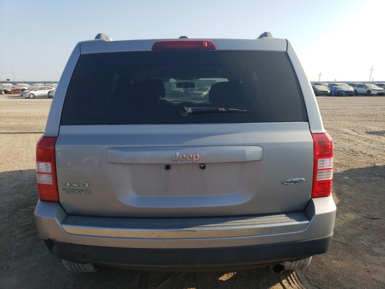 1C4NJRFBXGD585995 2016 Jeep Patriot Latitude